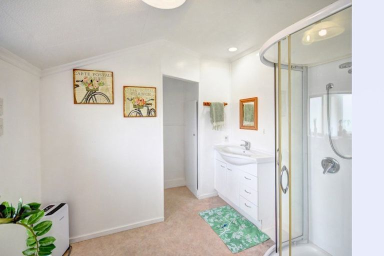 Photo of property in 6 Lynas Street, Outram, 9019