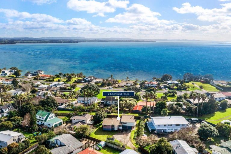 Photo of property in 2 Litchfield Place, Clarks Beach, 2122