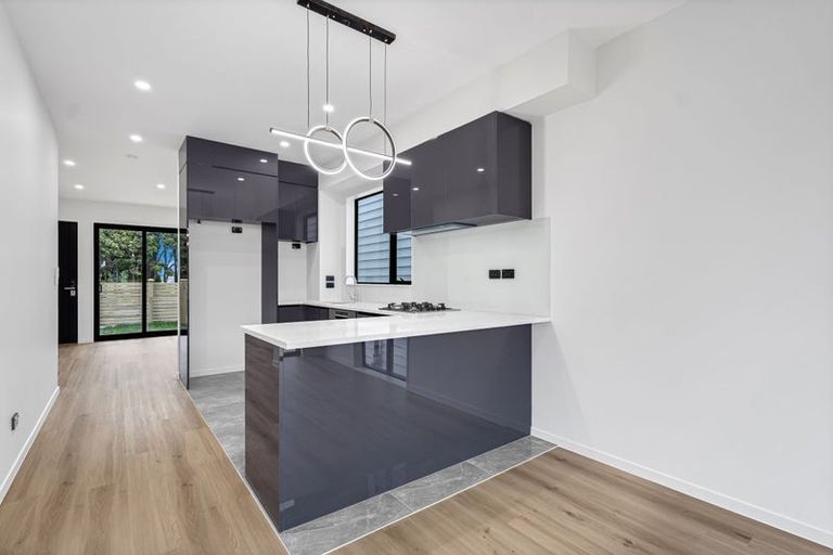 Photo of property in 54a Waimai Avenue, Weymouth, Auckland, 2103