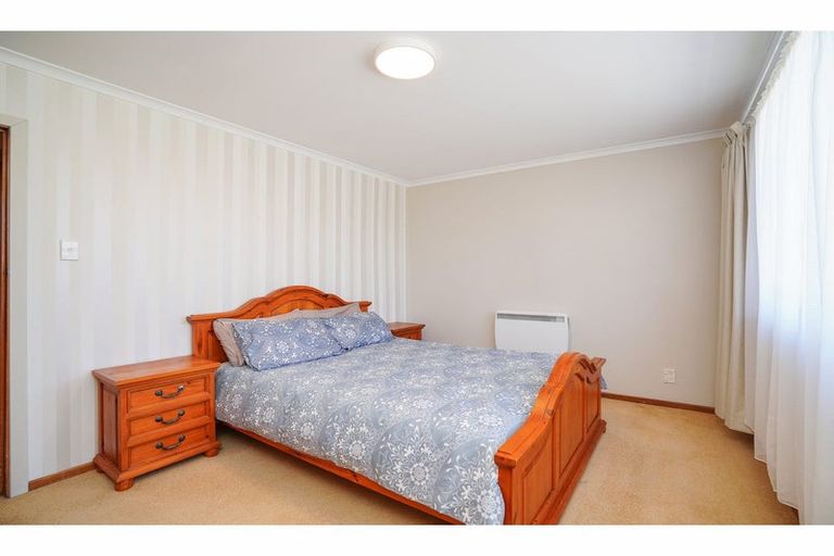 Photo of property in 19 Kelso Place, Strathern, Invercargill, 9812