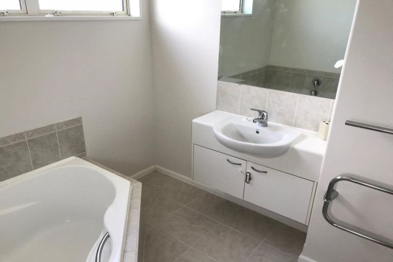 Photo of property in 52 Titirangi Crescent, Parklands, Christchurch, 8083