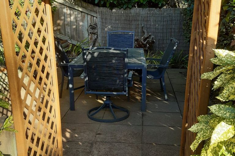 Photo of property in 17 Poutama Place, Tawhero, Whanganui, 4501