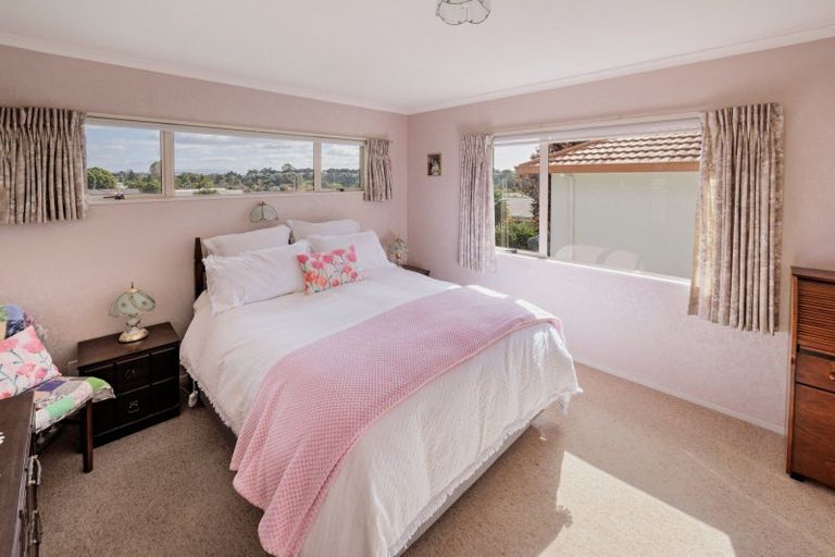 Photo of property in 10 Ridgemount Terrace, Welcome Bay, Tauranga, 3112