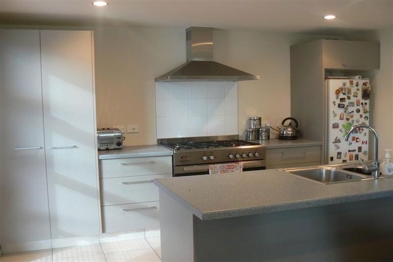 Photo of property in 87 Purchas Street, Edgeware, Christchurch, 8013