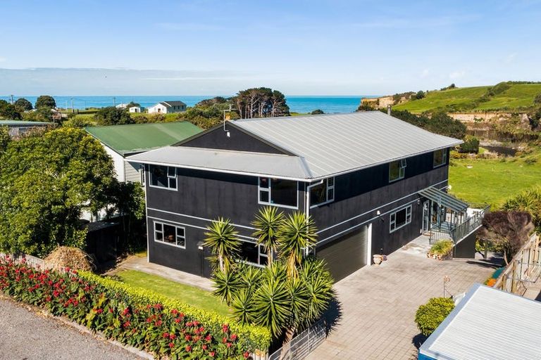 Photo of property in 48 Kawei Road, Ohawe, Hawera, 4671