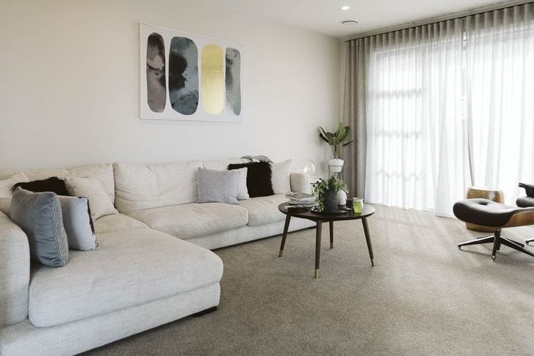 Photo of property in 2 Colonial Drive, Silverdale, 0932