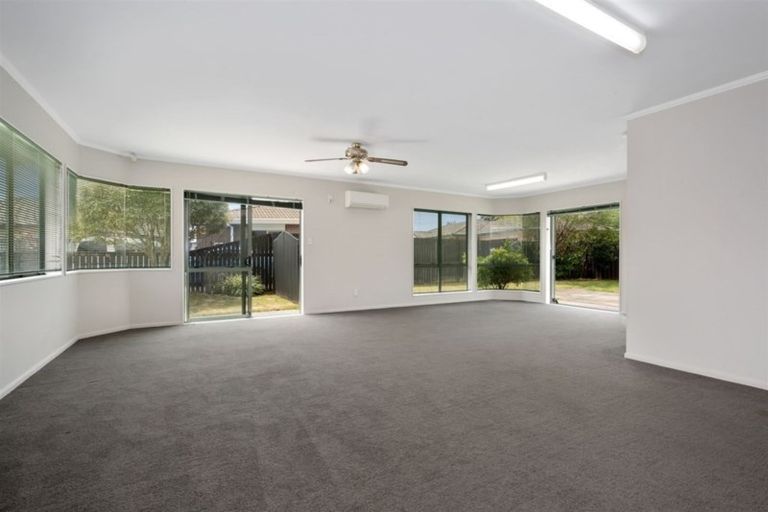 Photo of property in 61 Olympus Grove, Papamoa Beach, Papamoa, 3118