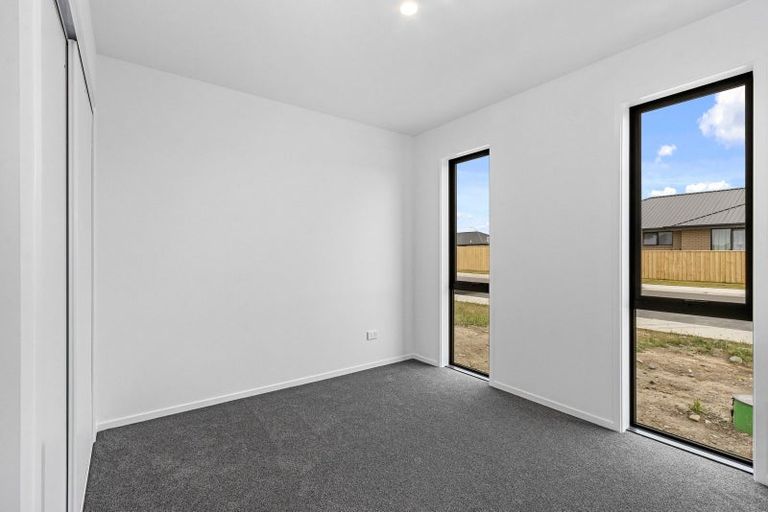 Photo of property in 41 Stackwood Avenue, Woodend, 7691