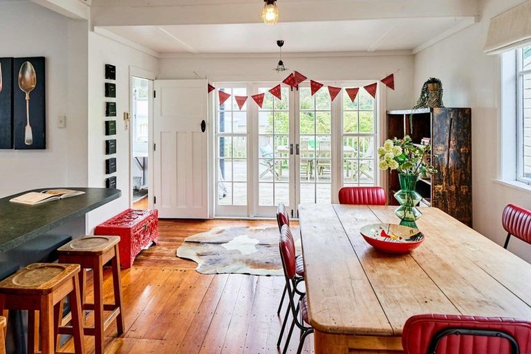 Photo of property in 24 Butt Street, Brooklyn, Wellington, 6021