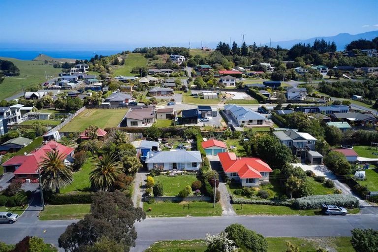 Photo of property in 16 Cromer Street, Kaikoura, 7300