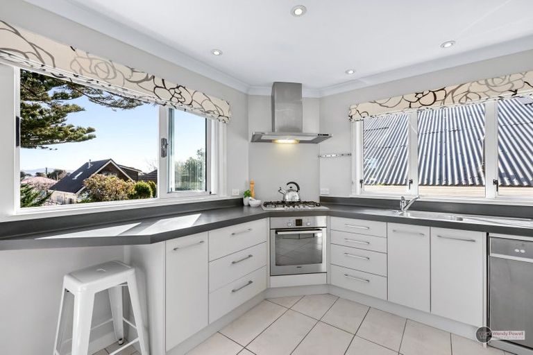 Photo of property in 225 Muritai Road, Eastbourne, Lower Hutt, 5013