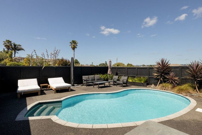 Photo of property in 13 Clivedene Street, Matua, Tauranga, 3110