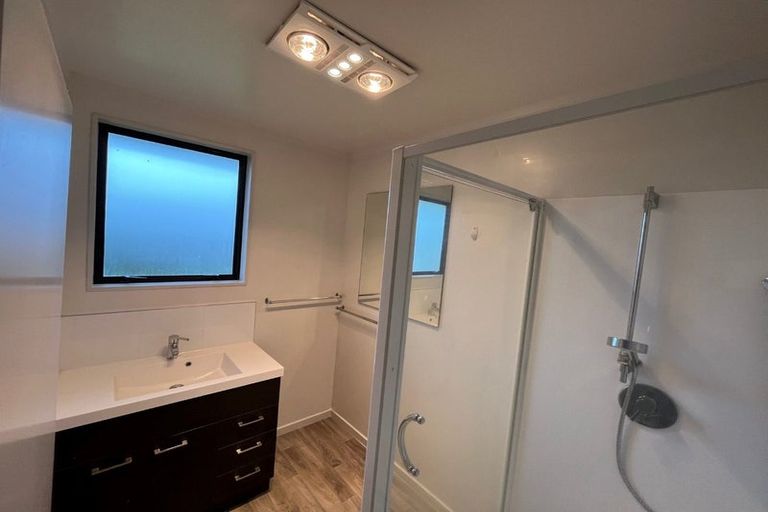 Photo of property in 2 Inca Place, Red Hill, Papakura, 2110