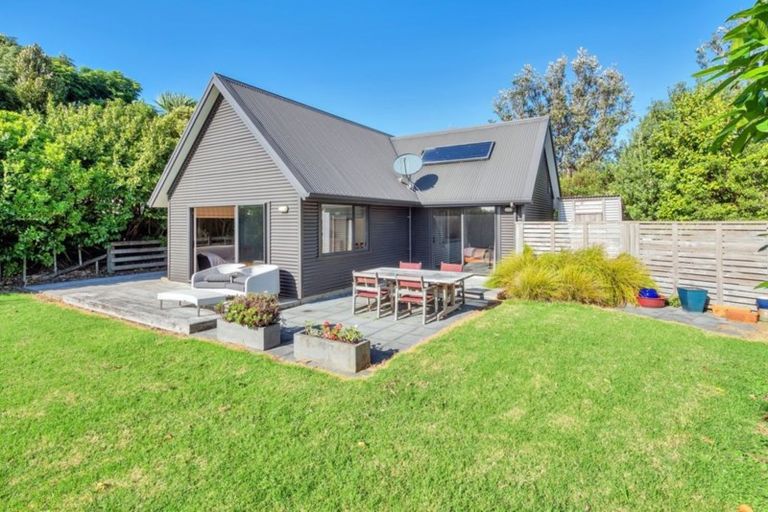 Photo of property in 29 Shine Road, South Head, Helensville, 0874