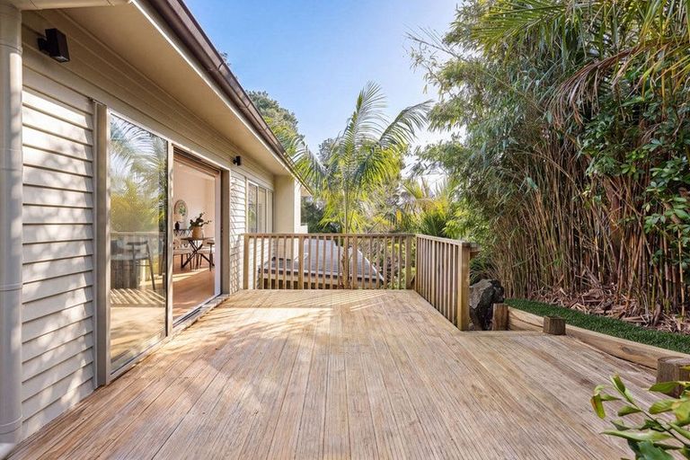 Photo of property in 40a Verran Road, Birkdale, Auckland, 0626