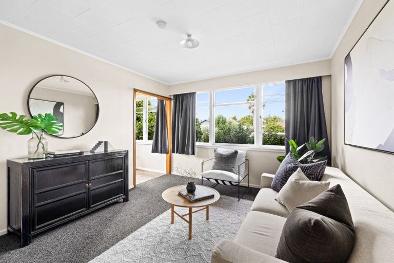 Photo of property in 802 Alexandra Street, Parkvale, Hastings, 4122
