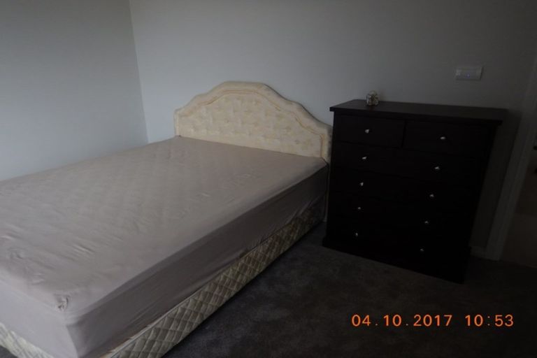 Photo of property in 50 Colliston Rise, Pinehill, Auckland, 0632