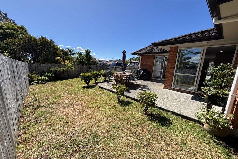 Photo of property in 55 Matipo Road, Te Atatu Peninsula, Auckland, 0610