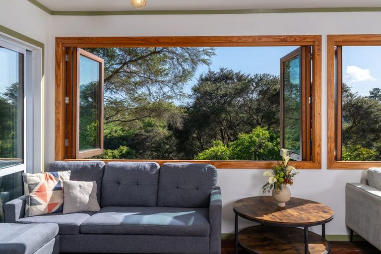 Photo of property in 6 Main Road, Raglan, 3225