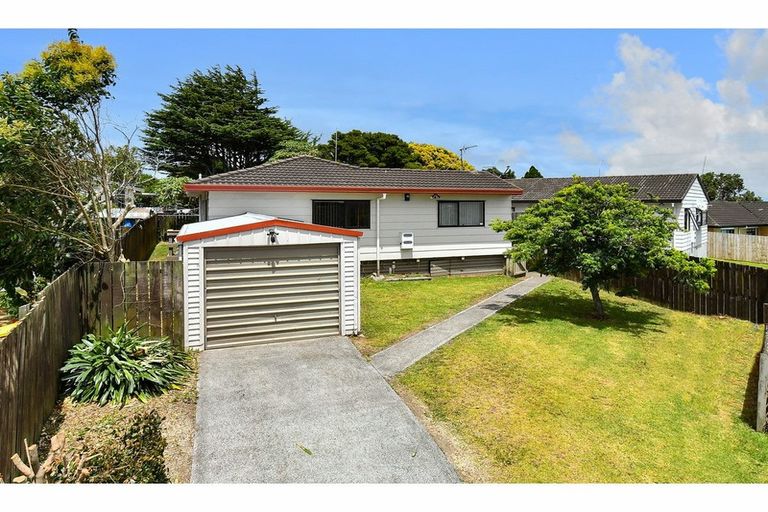 Photo of property in 1/11 Zurich Place, Weymouth, Auckland, 2103