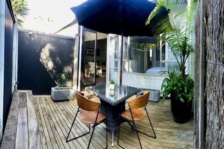 Photo of property in 1/17 Church Street, Devonport, Auckland, 0624