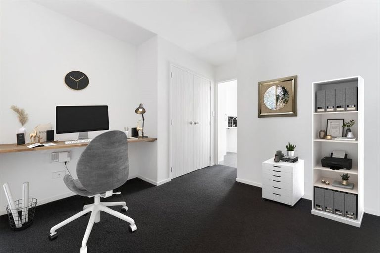 Photo of property in 9 Madden Avenue, Kumeu, 0810