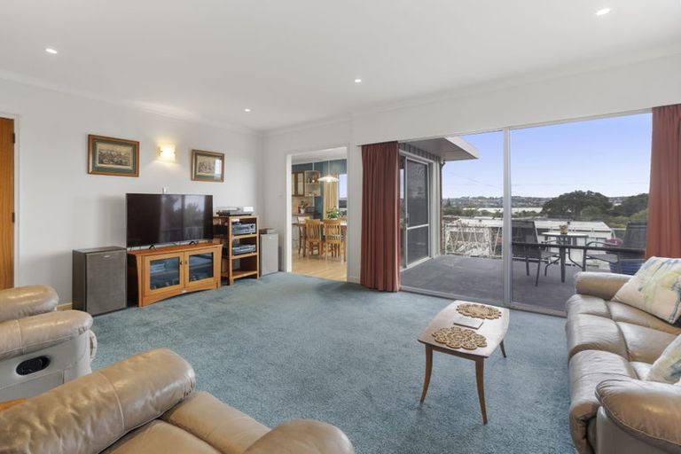 Photo of property in 61 Taylor Road, Mangere Bridge, Auckland, 2022