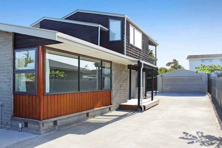 Photo of property in 111 Gayhurst Road, Dallington, Christchurch, 8061