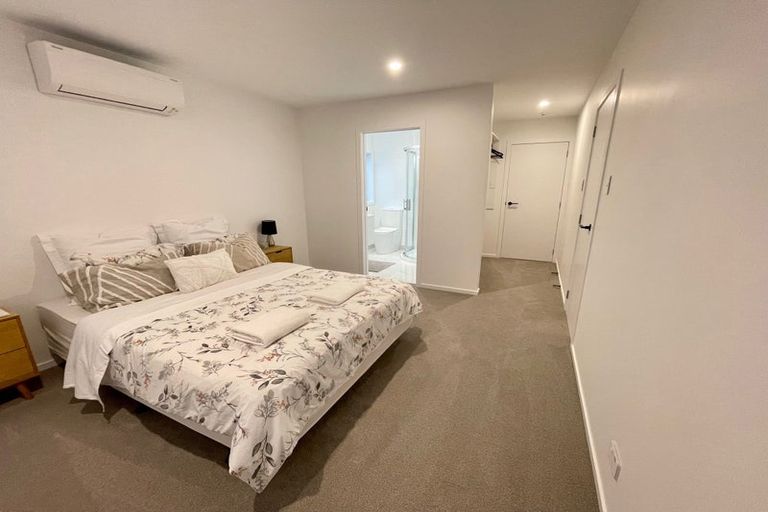 Photo of property in 156a Ti Rakau Drive, Pakuranga, Auckland, 2010