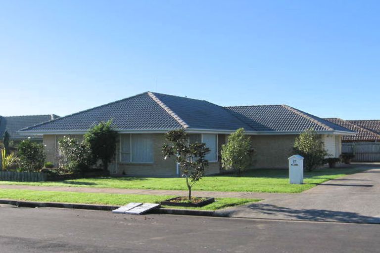 Photo of property in 17 Glen Osborne Terrace, Flat Bush, Auckland, 2019