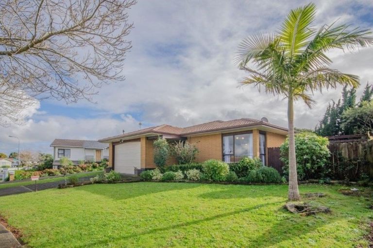 Photo of property in 103 Carnoustie Drive, Wattle Downs, Auckland, 2103