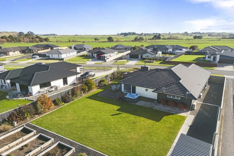 Photo of property in 19 George Street, Bulls, 4818