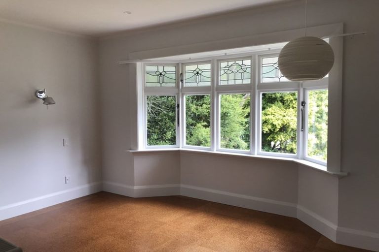 Photo of property in 11 Ngatoto Street, Khandallah, Wellington, 6035