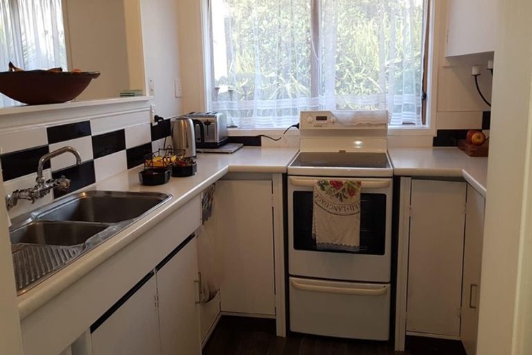 Photo of property in 2/34 Teal Crescent, Beach Haven, Auckland, 0626