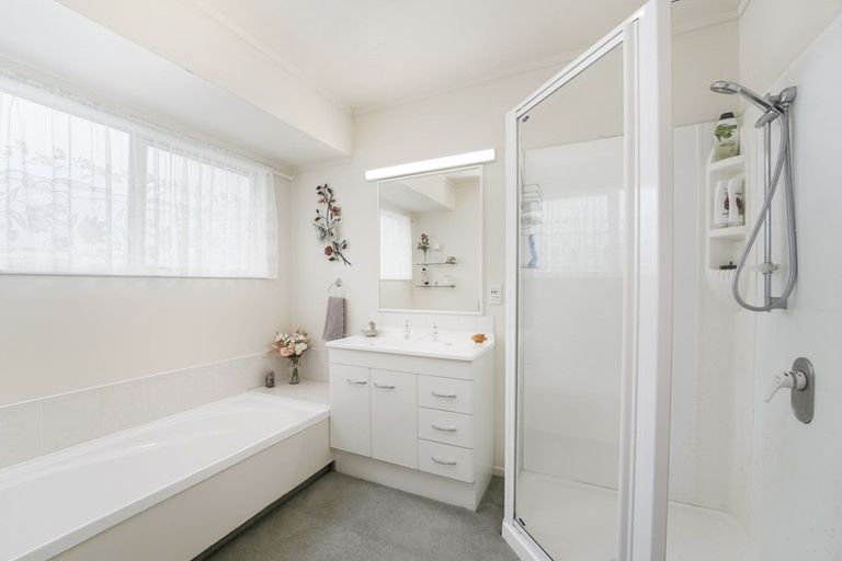 Photo of property in 2e Cedar Drive, Paraparaumu Beach, Paraparaumu, 5032