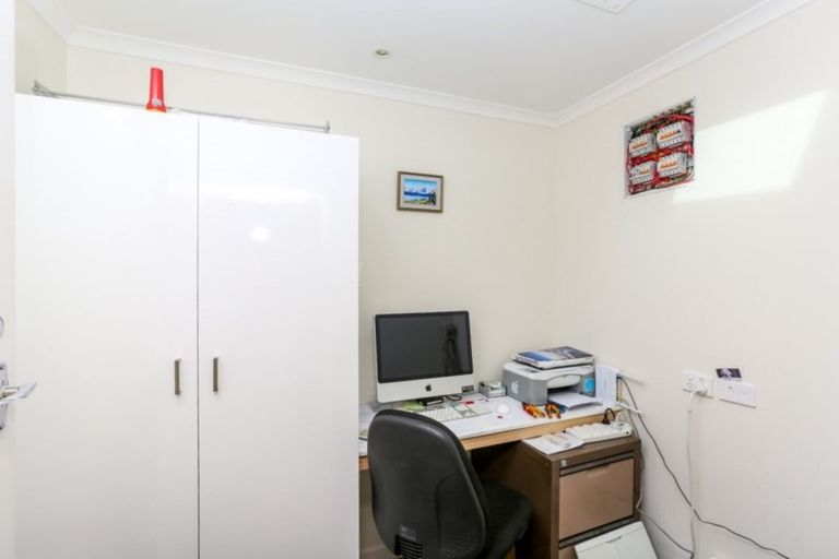 Photo of property in 3/80 Whiteley Street, Moturoa, New Plymouth, 4310