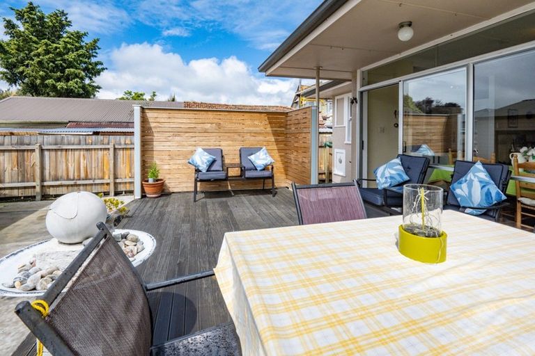 Photo of property in 102 Charlotte Crescent, Mayfair, Hastings, 4122