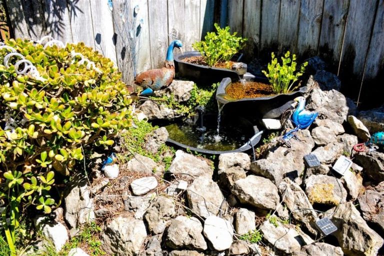 Photo of property in 36 Emlyn Place, Torbay, Auckland, 0630