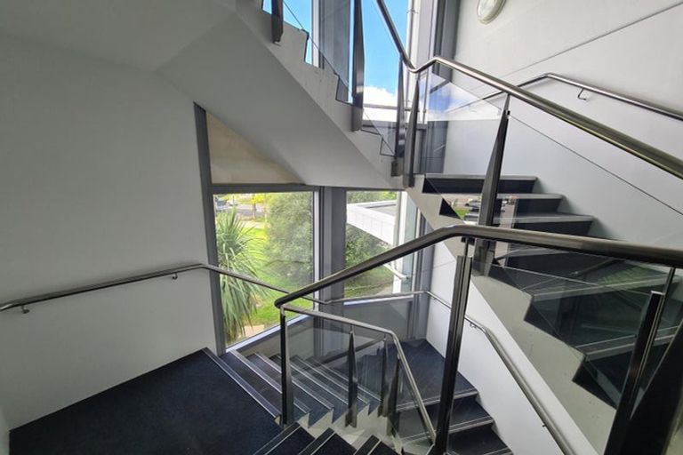 Photo of property in Bella Vista, 1f/84 Gunner Drive, Te Atatu Peninsula, Auckland, 0610