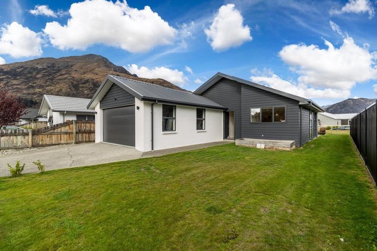 Photo of property in 31 Peterley Road, Lower Shotover, Queenstown, 9304