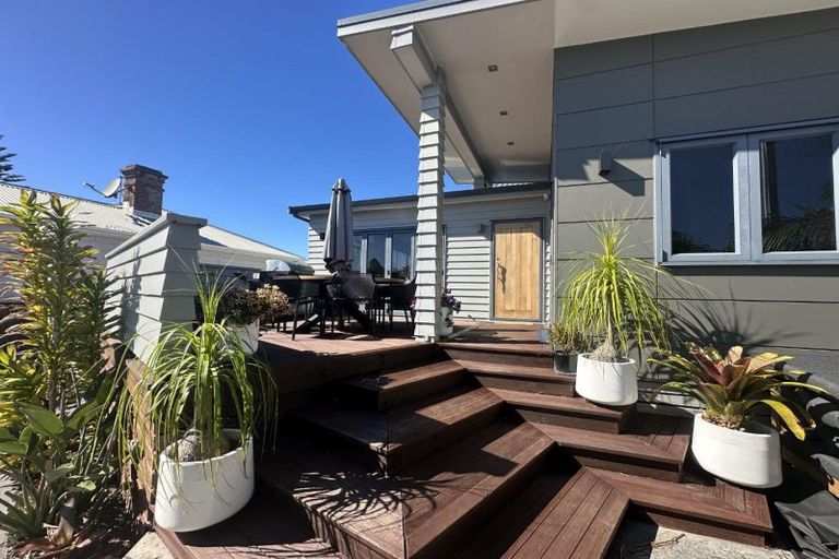 Photo of property in 162 Molesworth Street, New Plymouth, 4312