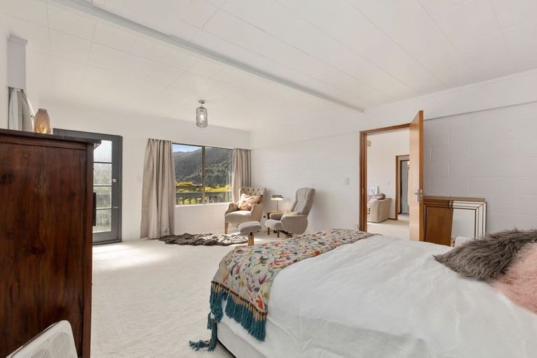 Photo of property in 2/55 Waitohu Road, York Bay, Lower Hutt, 5013