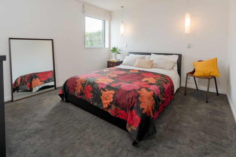 Photo of property in Montreaux Apartments, 8a/164 The Terrace, Wellington Central, Wellington, 6011