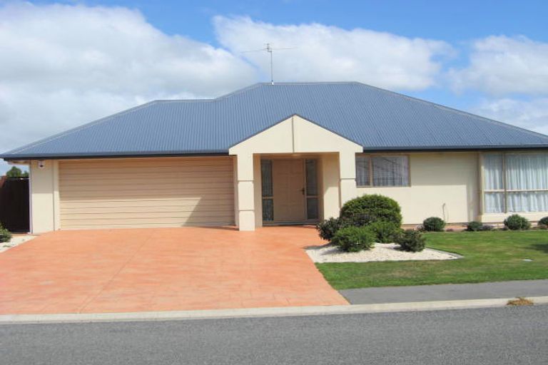 Photo of property in 96 Tennyson Street, Rolleston, 7614