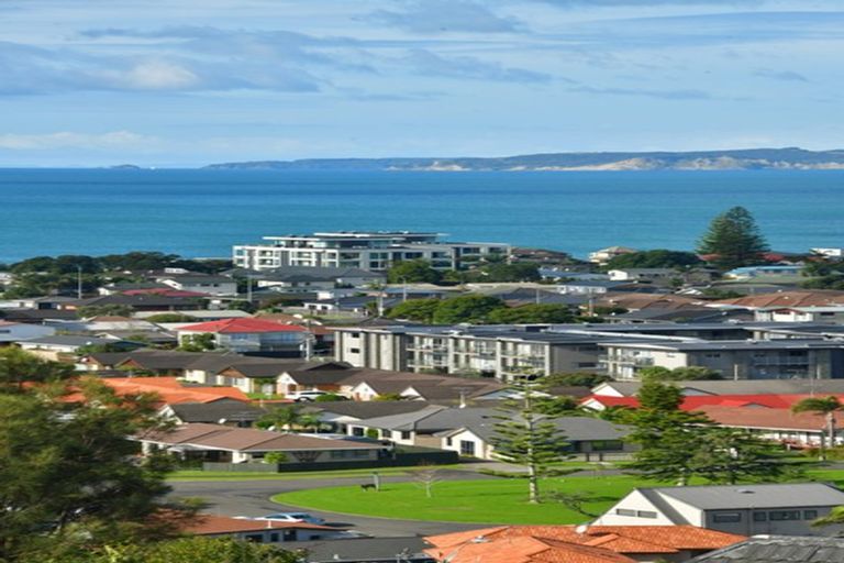 Photo of property in 59 West Hoe Heights, Orewa, 0931