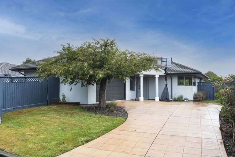 Photo of property in 7 Napoleon Close, Harewood, Christchurch, 8051