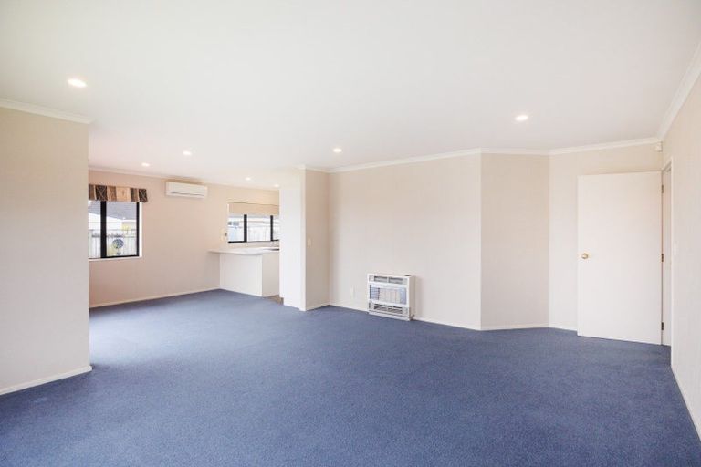 Photo of property in 38 Parnell Heights Drive, Kelvin Grove, Palmerston North, 4414