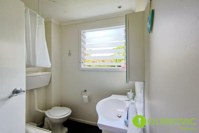 Photo of property in 2/233 Hurstmere Road, Takapuna, Auckland, 0622