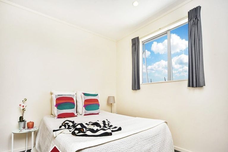Photo of property in 325/26 Morningside Drive, Morningside, Auckland, 1025