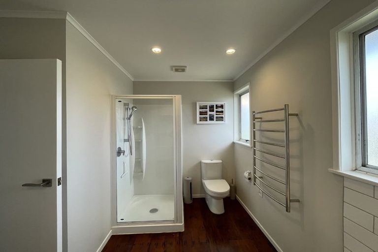 Photo of property in 1/73 Hellyers Street, Birkdale, Auckland, 0626